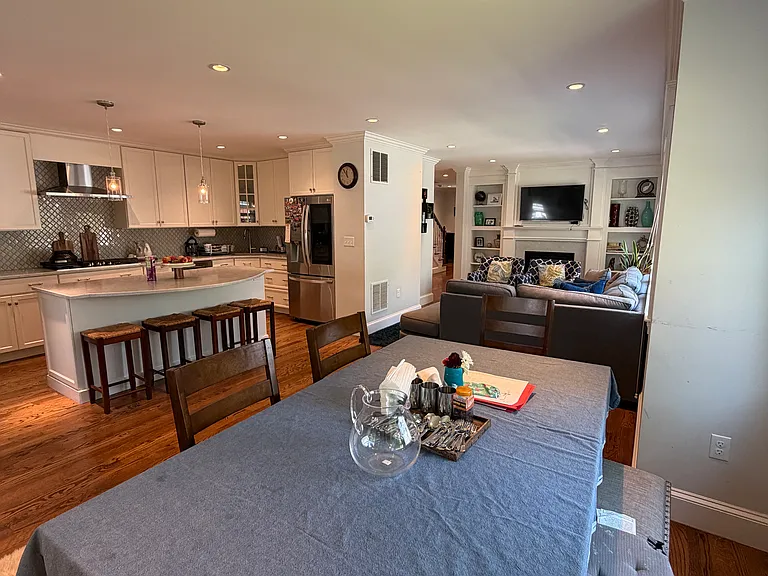 17 Cardinal St #17 — Photo 10