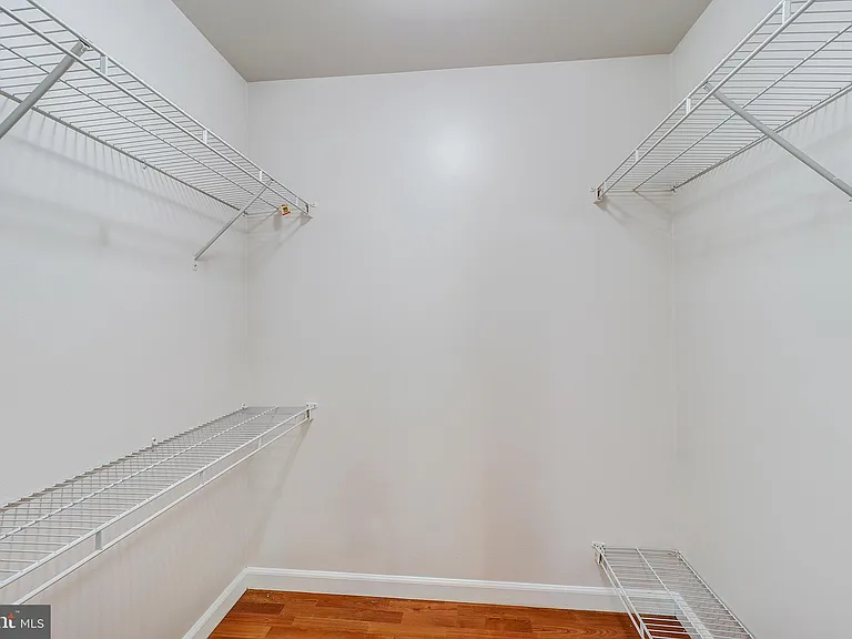 2708 Shanandale Dr — Photo 35