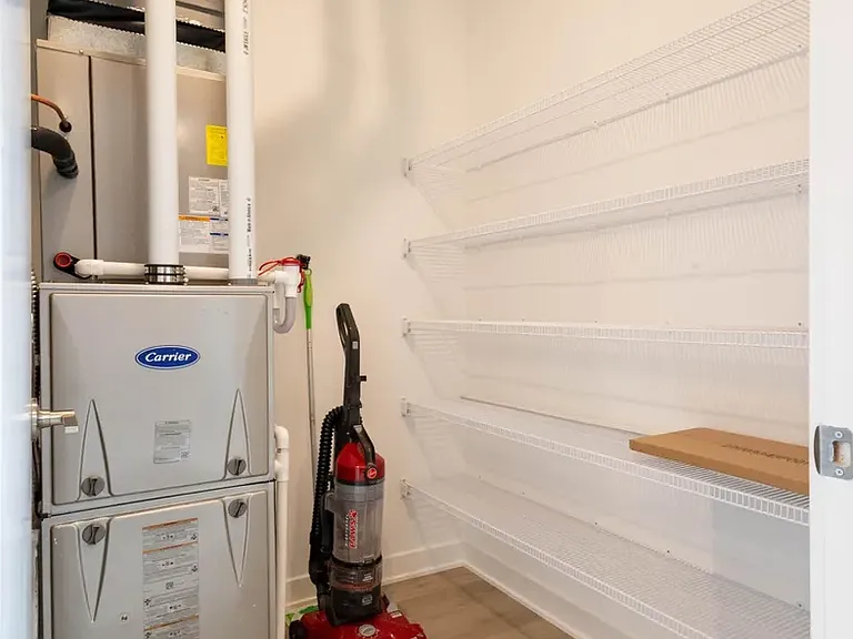 KITCHEN PANTRY