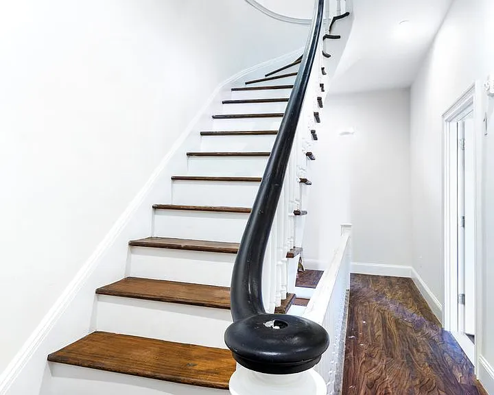 1906 Washington St #3 — Photo 2