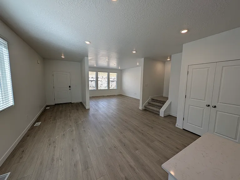 1578 W Viola Ln — Photo 16