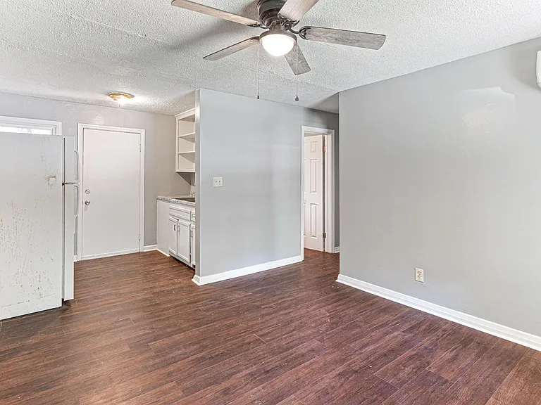 1707 Powatan St #3 — Photo 5