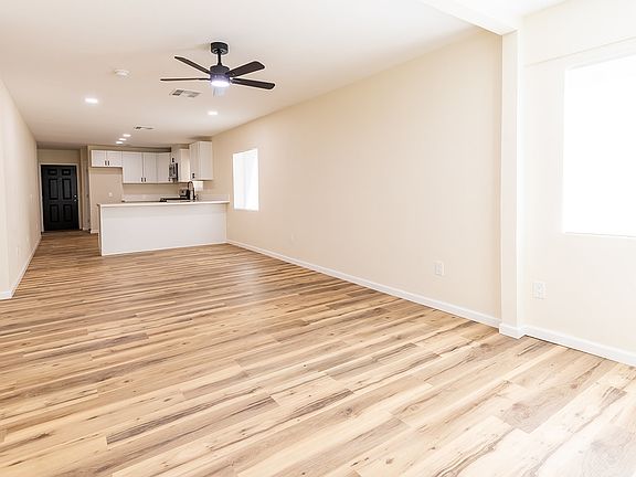 5th image of 1070 W Euclid Ave