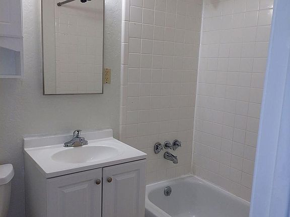 5th image of 3646 Pioneer Trl APT 2