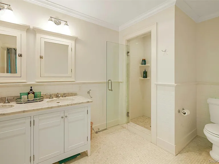 1600 Pine Tree Rd — Photo 13
