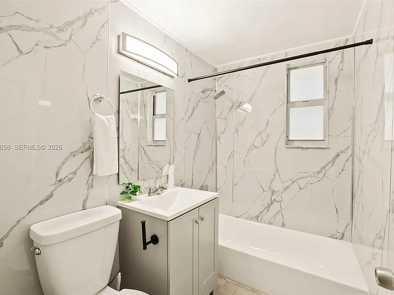 7340 Harding Ave #4 — Photo 11