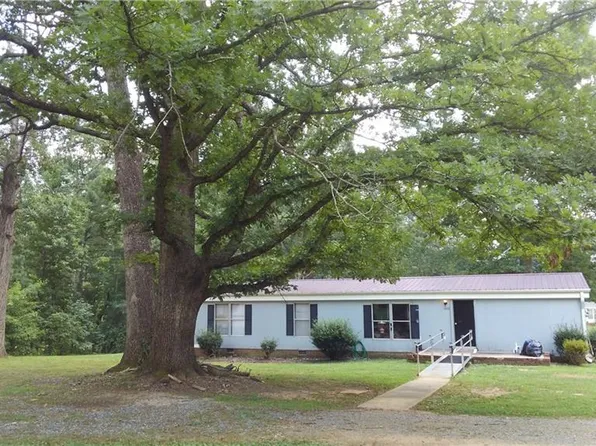 1668 Sullivan Rd, Thomasville, NC 27360