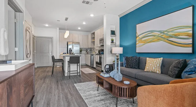 Integra Station 2114 — Photo 1