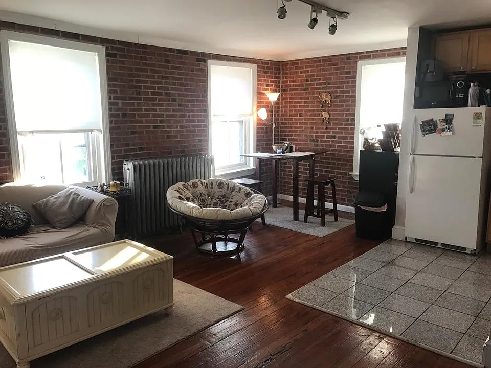 186 Green Ln #3