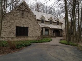10806 N Wyngate Trce, Mequon, WI 53092