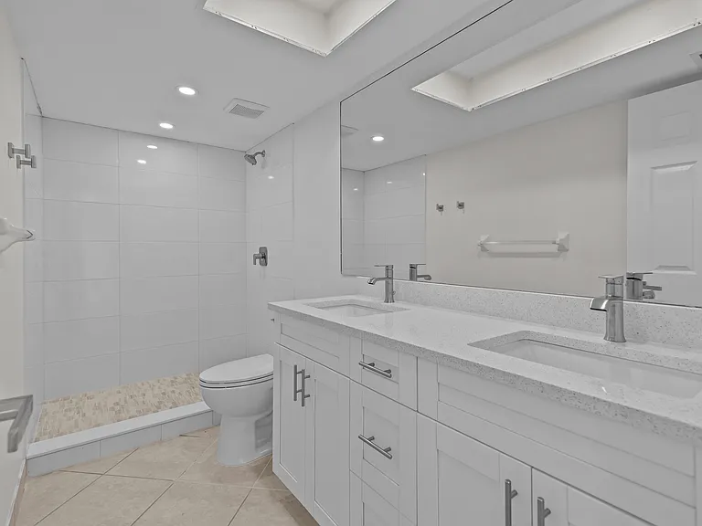 1706 Sandy Cir #1 — Photo 25
