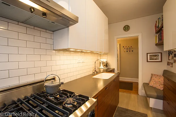 Sold by Garfield Realty  | media 22