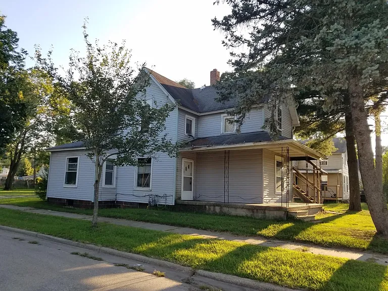 801 W Indiana Ave #1 — Photo 2