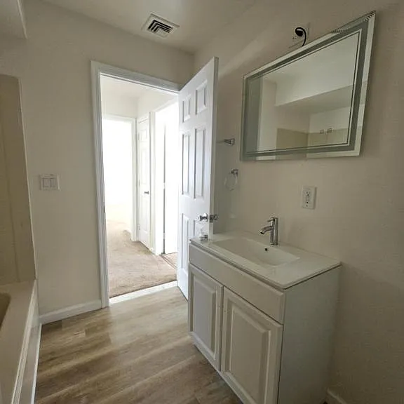100 Quarry Rd — Photo 24