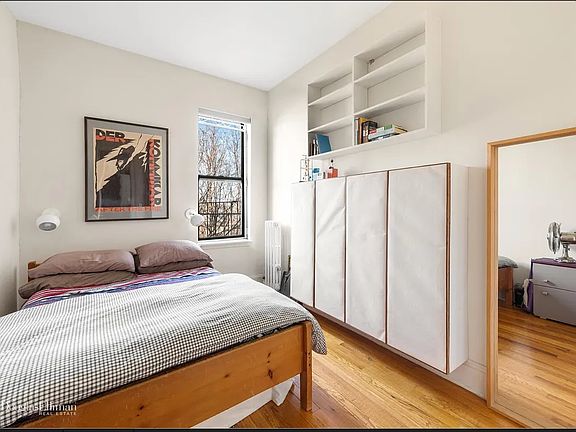 4th image of 383 Saint Johns Pl APT 4C