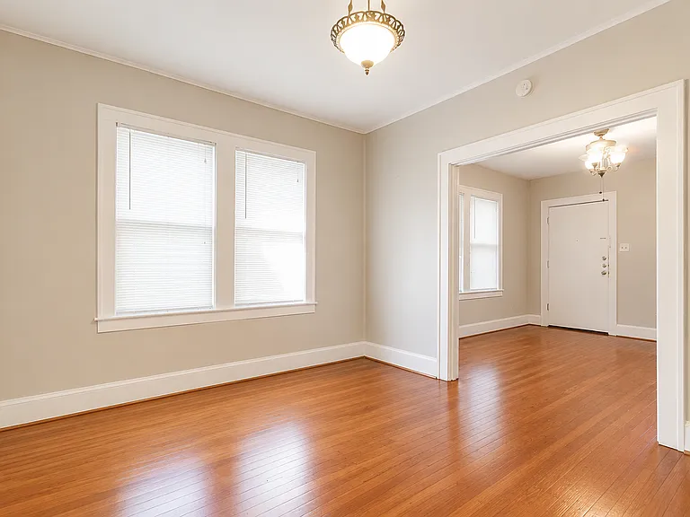 5928 Velasco Ave — Photo 2