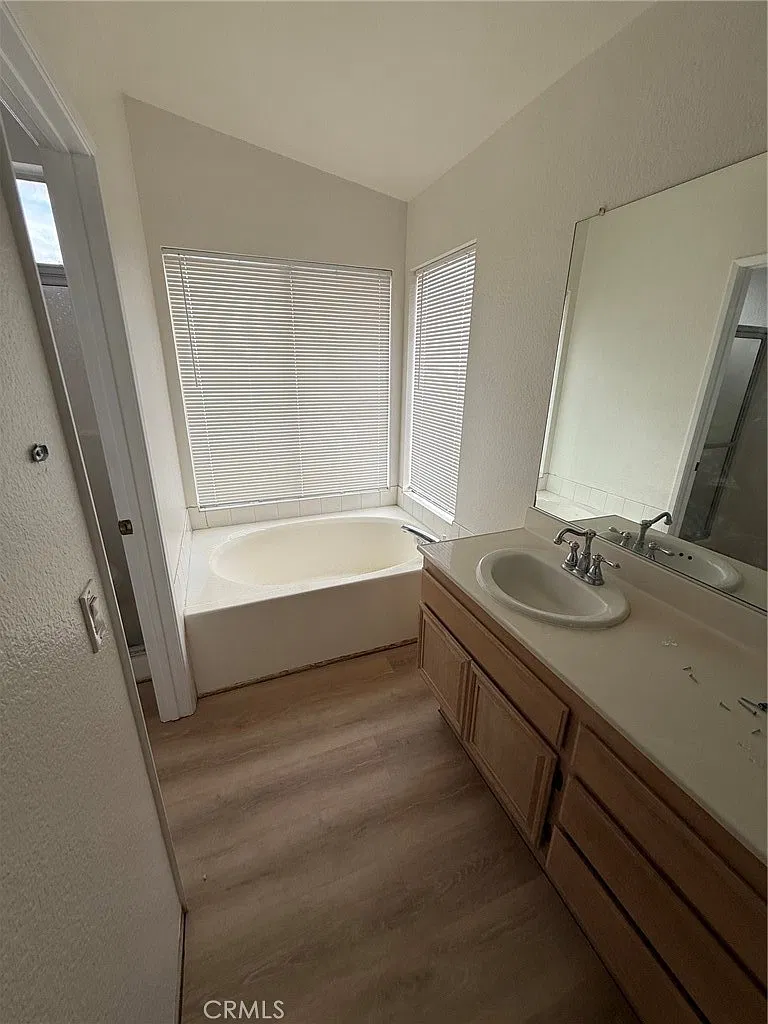4 bed, 1775 sqft, $2,850 — Photo 4
