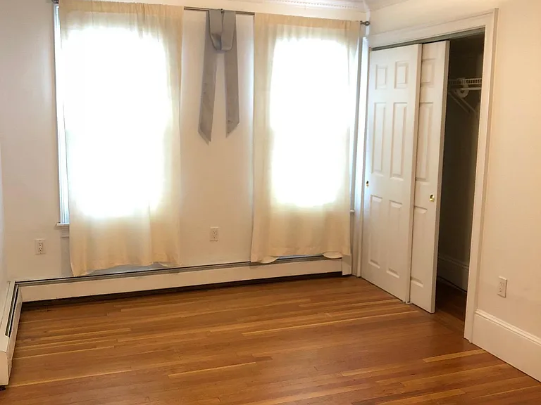 587 E 5th St #1 — Photo 6