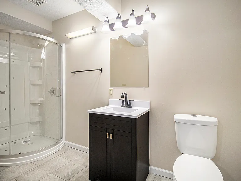 3728 Lincolnway E #A — Photo 8