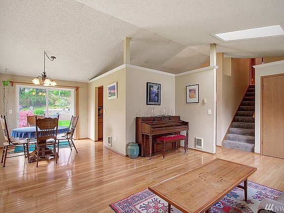 5th image of 15911 SE 322nd St