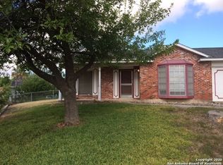 127 Little Oaks St, Live Oak, TX 78233