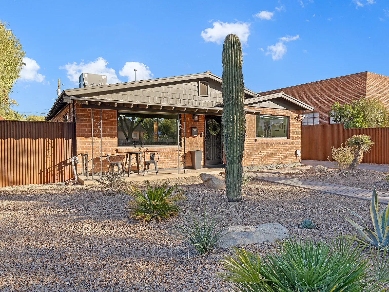 3 bed, 1203 sqft, $4,500 — Photo 3