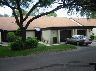 2203 Pine Dr, Tarpon Springs, FL 34689