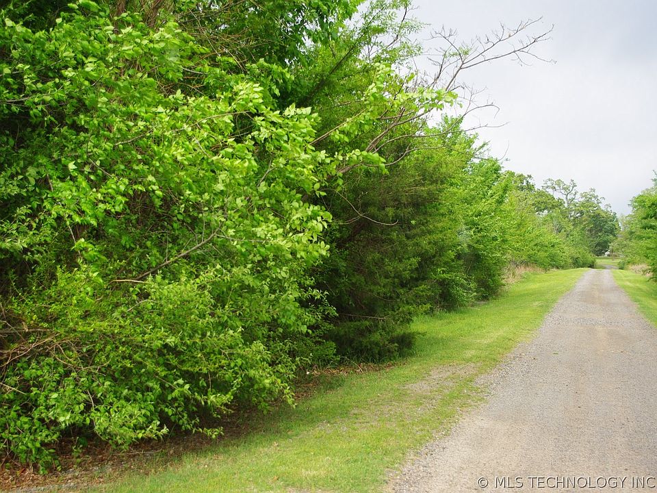 2nd image of 330 South Rd
