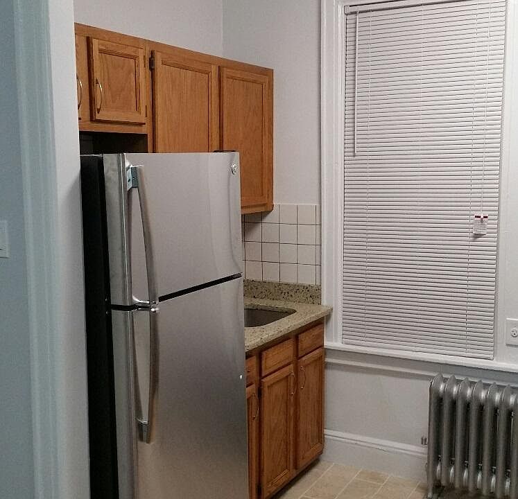 2nd image of 3429 43rd St