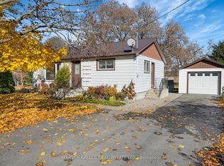 1075 County Road 10 Rd, Prince Edward County, ON K0K2T0