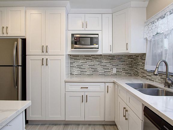 2nd image of 1801 Fair Oaks Ave APT B