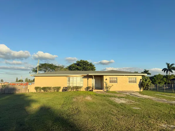1009 NE 18th Street, Belle Glade, FL 33430