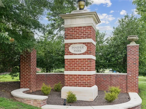 11400 Pinifer Park Ct, Midlothian, VA 23113