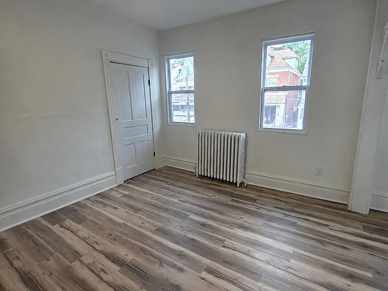 155 Ormsby Ave — Photo 7