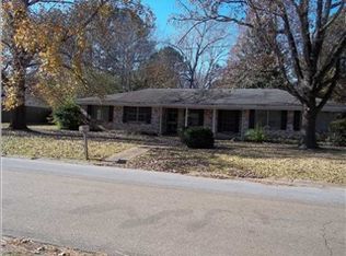 2805 Fallbrook Dr, Jackson, MS 39212