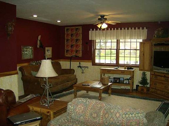 4th image of 6386 Lakeland Blvd