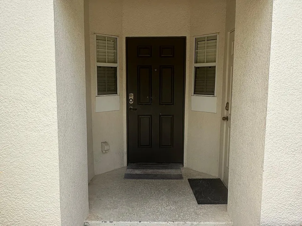 4556 Ada Ln
