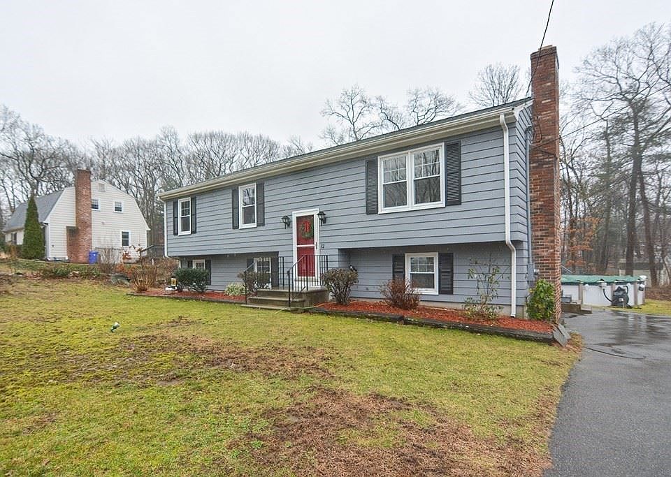 1st image of 32 Chapel Hill Dr