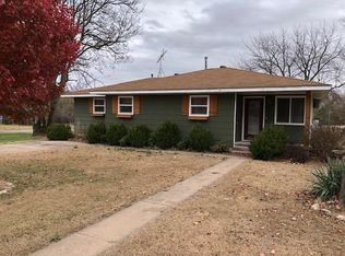 712 N Elm St, Peabody, KS 66866