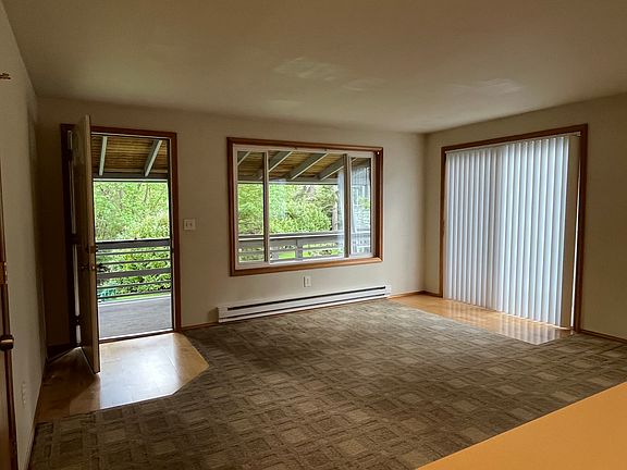 2nd image of 865 3rd Ave NW #4