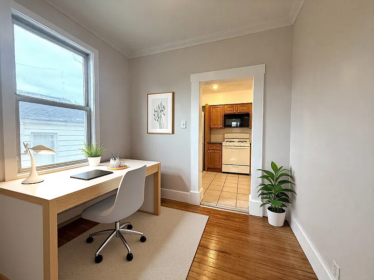 418 2nd St #2 — Photo 3