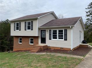 1485 Pebblebrook Rd, Winston Salem, NC 27105