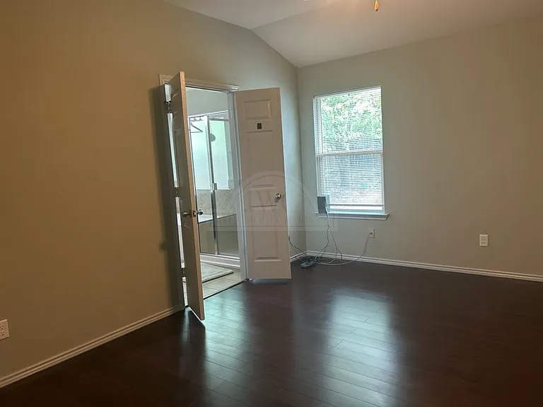 6405 Clear Brook Dr — Photo 9