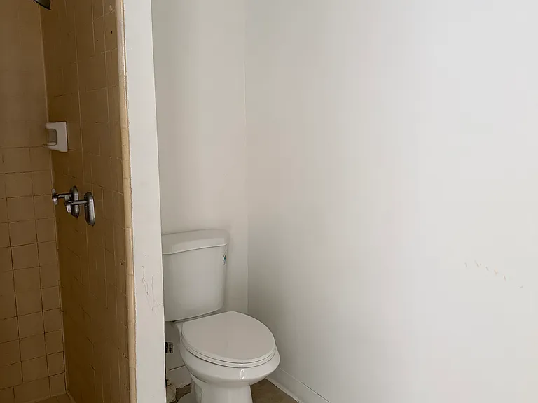 1096 S Beretania St #206 — Photo 10