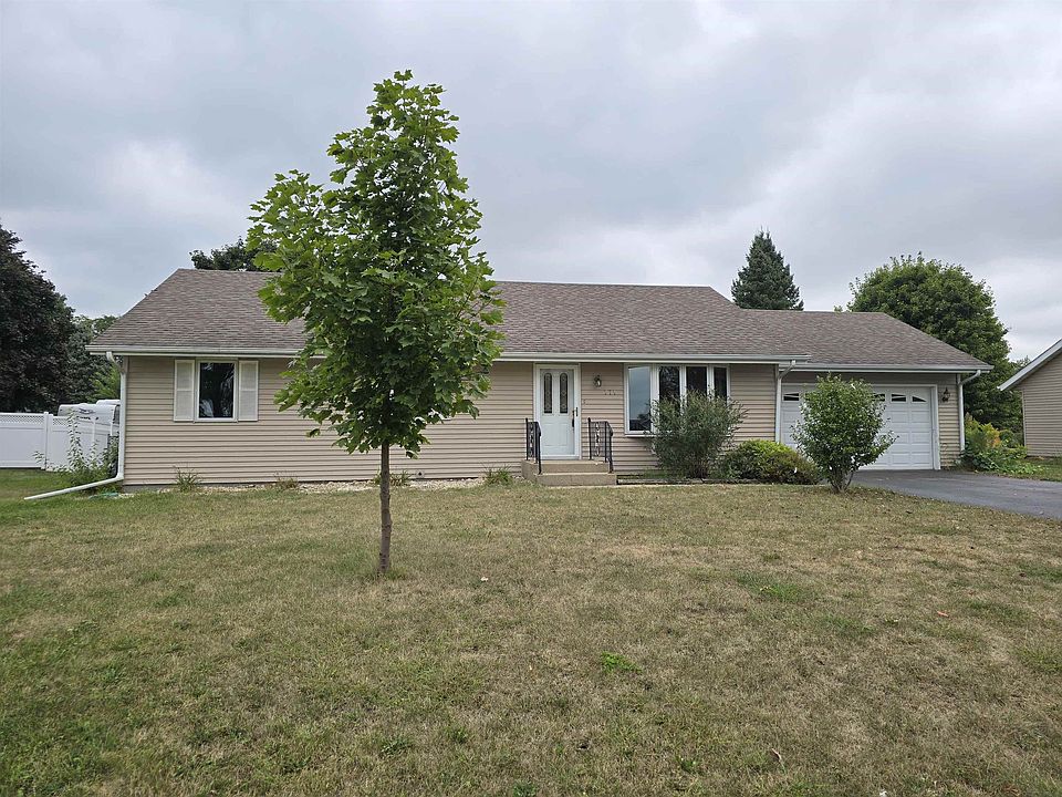 1st image of 771 Loomis Dr