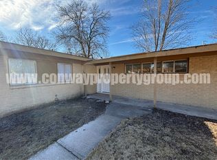 1 Honeysuckle Ln, Conway, AR 72034
