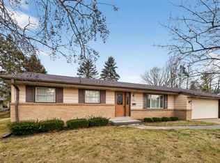 N90W18248 Lambs Ln, Menomonee Falls, WI
