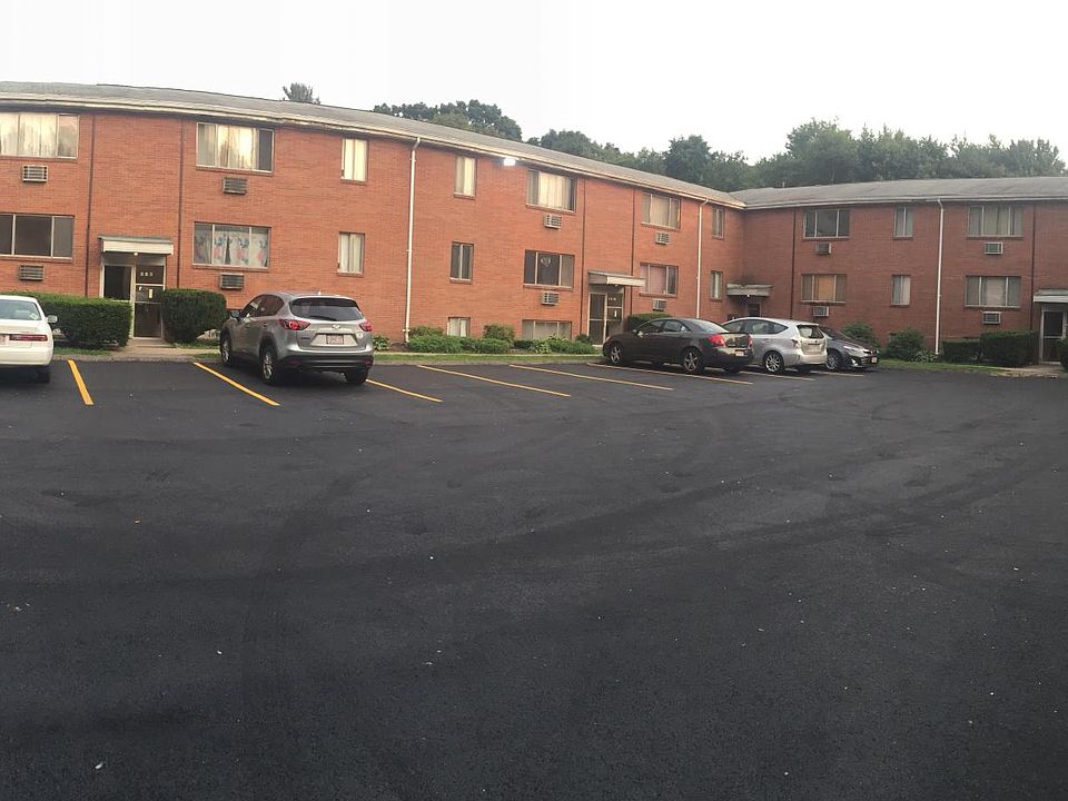 15 Washington St Plainville MA Zillow