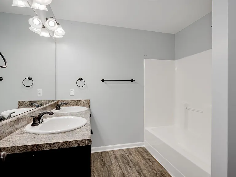 8647 Crenshaw Dr — Photo 31