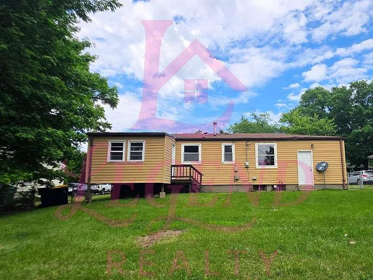 624 Science Hill Dr — Photo 2